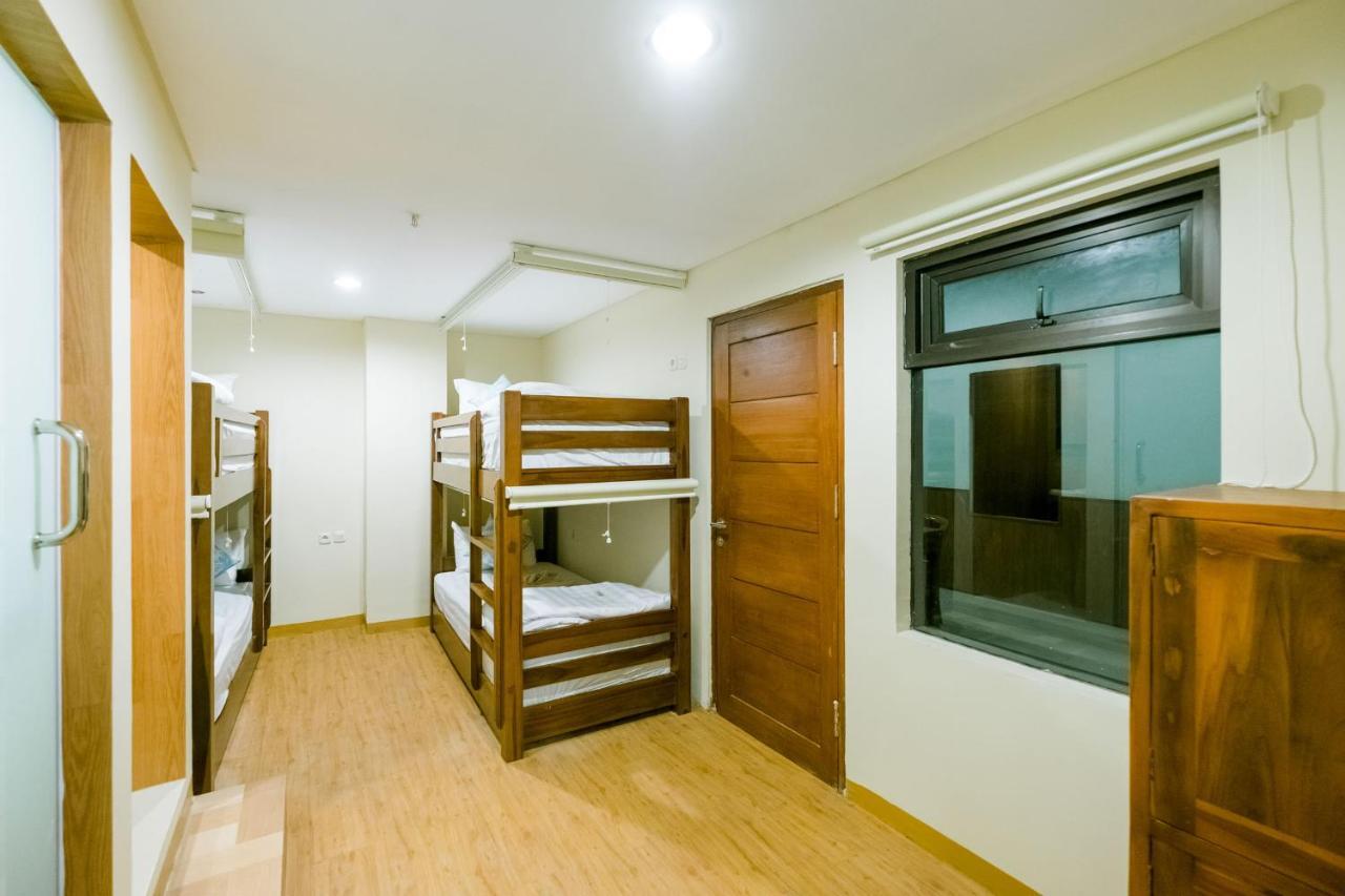 Caroline Hostel Canggu Zewnętrze zdjęcie