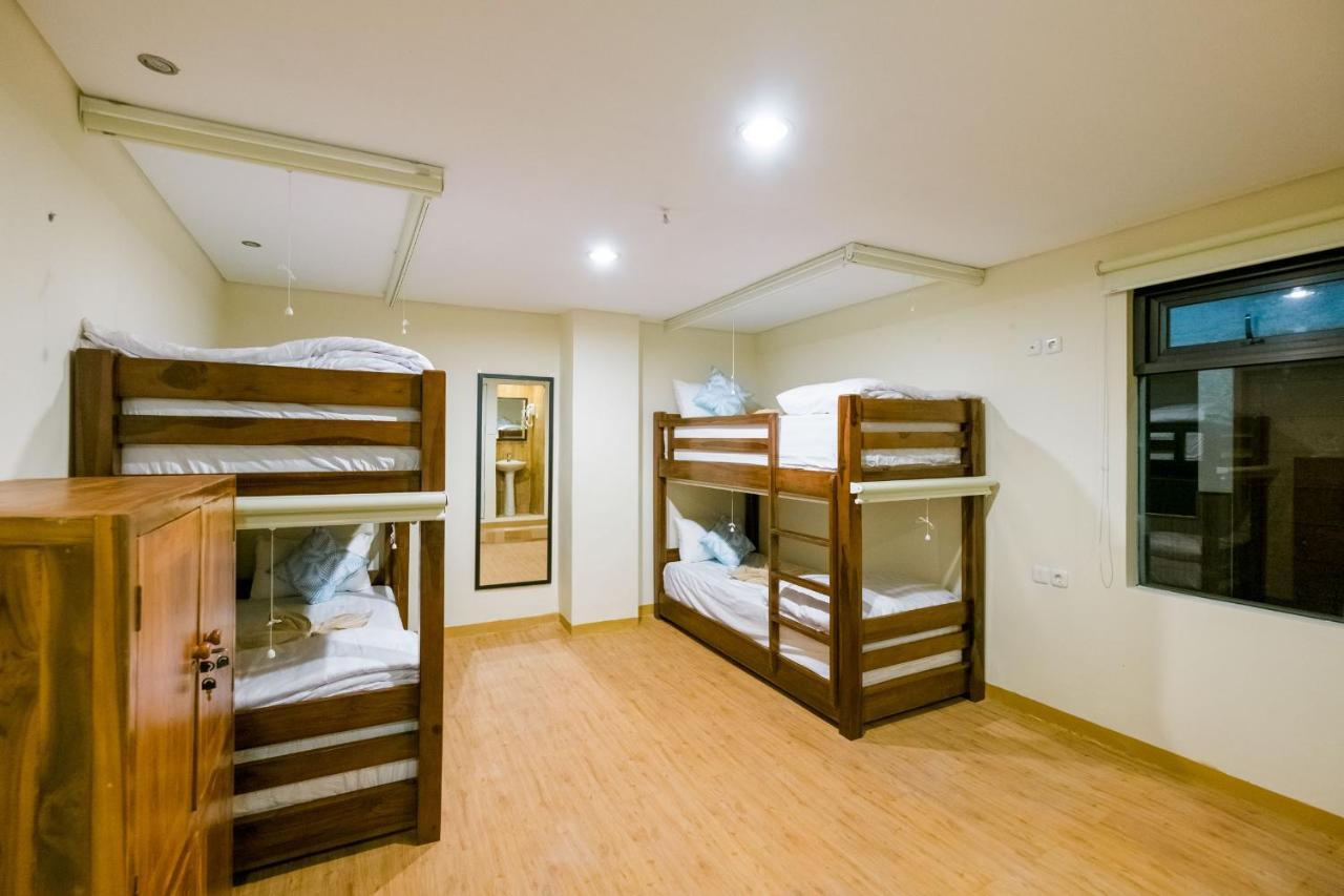 Caroline Hostel Canggu Zewnętrze zdjęcie